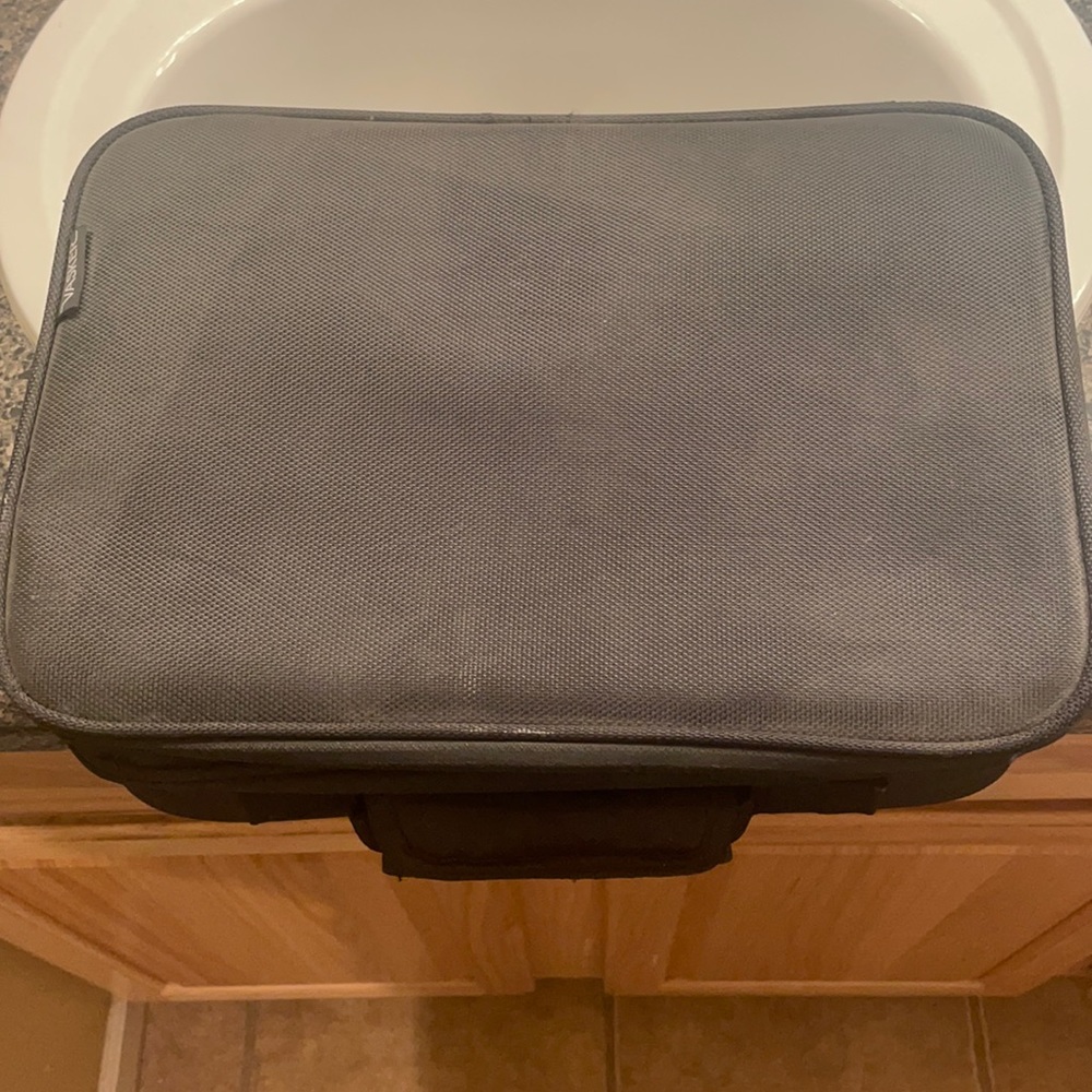 Large black cosmetic/traveling case